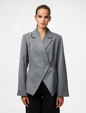 Blazer asimétrica de raya diplomática de mujer - Pieces - FashionsVida