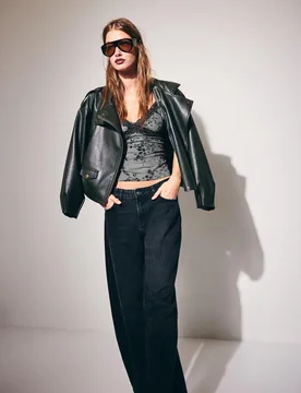 Enges Top mit Flock-Optik und Spitze Graumeliert L - Stradivarius - FashionsVida