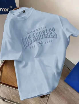 Camiseta de manga corta de punto azul con letras en relieve para hombre talla grande 6XL - Shein - FashionsVida
