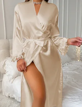 Pieza Bata elegante para mujer, bata romántica para el Día de San Valentín, bata larga con escote en V y ajuste holgado con adorno de encaje, tela - Shein - FashionsVida