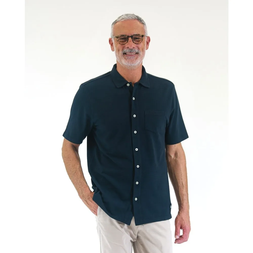 Camisa casual algodón de hombre regular liso en azul oscuro - Wickett Jones - FashionsVida