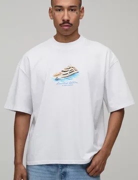 Herren Weißes Übergroßes Kastiges Yacht-Druck Oberteil White Größe Large - boohooMAN - FashionsVida