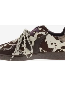 Zapatillas deportivas de mujer de potro animal print con suela chocolate y doble cordón - Victoria - FashionsVida