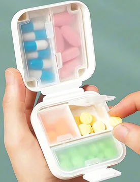 Caja de pastillas portátil a prueba de humedad, unisex, esencial de viaje, esenciales de viaje para mujeres, esencial de crucero, esencial de dormito - Shein - FashionsVida
