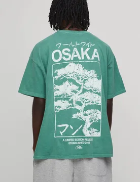 Herren Gewaschenes Grünes Oversized Osaka Baum-Print T-Shirt Green Größe Medium - boohooMAN - FashionsVida