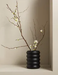 Short Ribbed Ceramic Vase Black