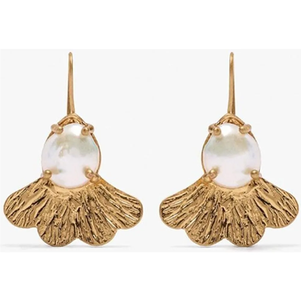 Pendientes con forma de media flor y perla decorativa - Parfois - FashionsVida