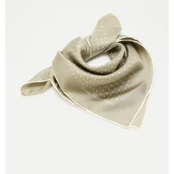 Pañuelo cuadrado de seda estampado