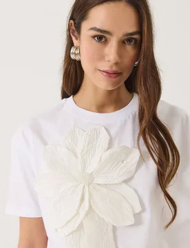 Womens Floral Print Crew Neck T-Shirt With Accessory Detail - White - Size Small - Bianco Lucci - FashionsVida