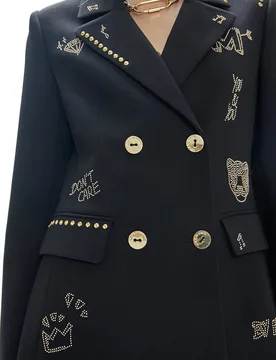 Americana de mujer adornos hileras e imágenes con tachas 45a - Lola Casademunt - FashionsVida