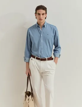 Camisa regular fit de hombre en denim de algodón - Lion of Porches - FashionsVida