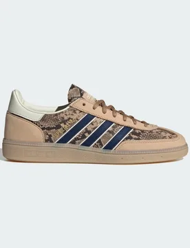 SCARPA HANDBALL SPEZIAL 48 2/3 Warm Sandstone / Dark Blue / Cardboard - Adidas - FashionsVida
