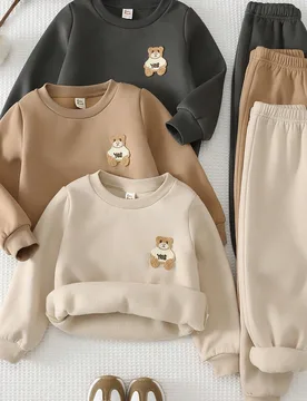 Conjunto de camiseta para niños pequeños, estilo casual cómodo, sudadera de cuello redondo de manga larga de punto con parche de oso lindo, pantalo - Shein - FashionsVida