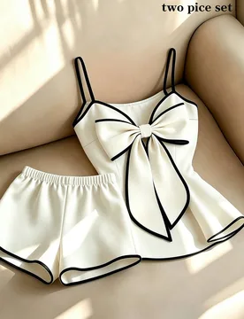 Conjunto de camiseta sin mangas con lazo delantero blanco + pantalones cortos, decoración con ribete negro, conjunto de dos piezas con camiseta sin m - Shein - FashionsVida