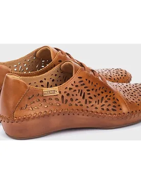 Mocasines de mujer de piel con cordones elásticos - Pikolinos - FashionsVida