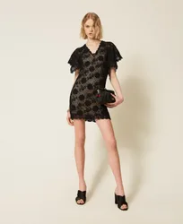 Robe courte en maille florale