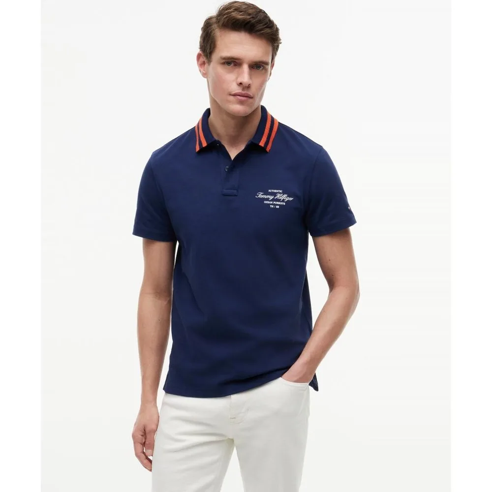 Polo de caballero con cuello a contraste y branding bordado - Tommy Hilfiger - FashionsVida