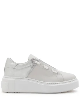 VALENTINO Sneakers BARAGA S WOMAN - Valentino - FashionsVida