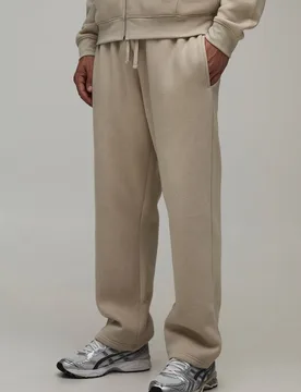 Herren Essenzielle Gerade Geschnittene Jogginghose Stone Größe Medium - boohooMAN - FashionsVida
