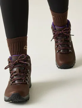 Women's Bainsford Waterproof Walking Boots in Dark Brown Size: 7 - Dark Brown - Size: 7 - Regatta - FashionsVida
