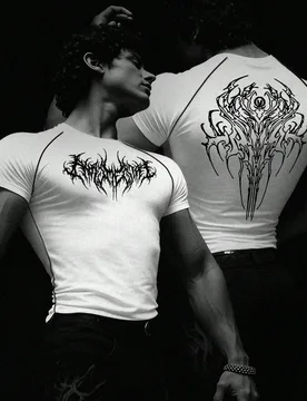 Camiseta deportiva de manga corta raglán con estampado gótico, ajuste slim, para hombre. Camiseta de compresión con gráficos para gimnasio. S - Shein - FashionsVida