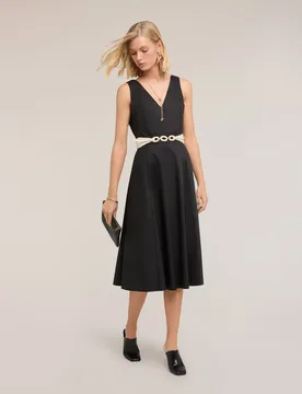 Vestido flare en algodón técnico corpiño con escote en v y cierre posterior con corchetes - Motivi - FashionsVida