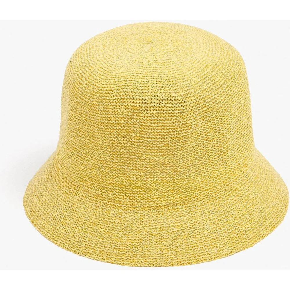 Gorro de mujer estilo bucket de punto en liso - Parfois - FashionsVida