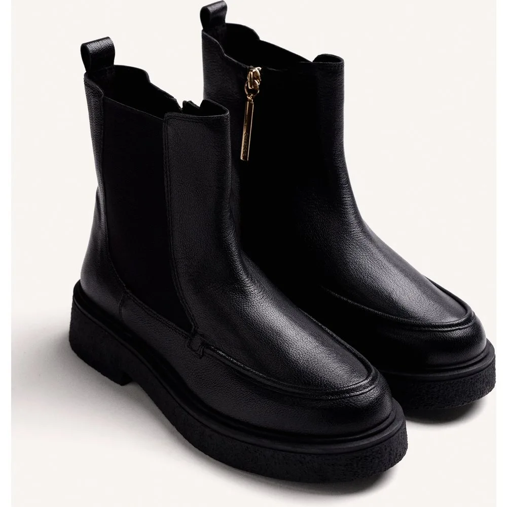Botines básicos de mujer tipo chelsea de piel con elásticos laterales - Gioseppo - FashionsVida