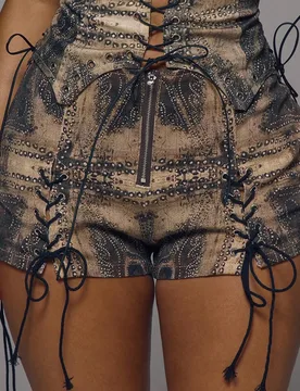 Shorts mini ajustados de tiro bajo con estampado, cordones y cremallera delantera, estilo lindo y sexy, para vacaciones, primavera, verano, festival, - Shein - FashionsVida