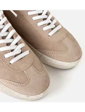 Zapatillas deportivas de mujer confeccionadas en piel con piezas de velour - Farrutx - FashionsVida