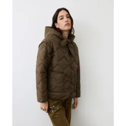 Chaqueta acolchada con capucha en lazada de mujer