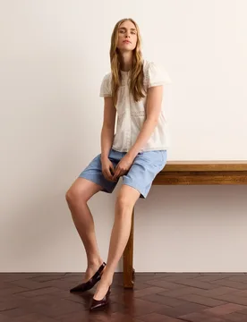 Camiseta de mujer de manga corta cuello caja con encaje - Lloyd's - FashionsVida