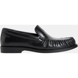 Mocasín de piel