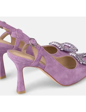 Zapatos de salón de mujer con tira y broche de pedrería - Alma en Pena - FashionsVida