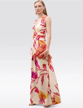 Vestido largo con escote profundo y cinturón ajustable - Lola Casademunt - FashionsVida