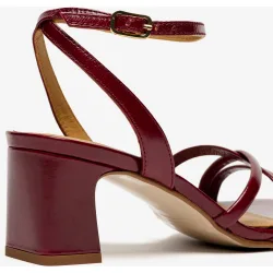 Sandalias de tacón de mujer de piel con tiras cruzadas