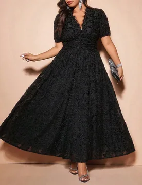 Vestido largo casual de mujer talla grande con estampado floral, mangas cortas con fruncido, cintura con cordón, recorte de encaje negro, elegante y - Shein - FashionsVida