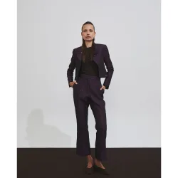 Pantalón de mujer con tejido jacquard y corte campana
