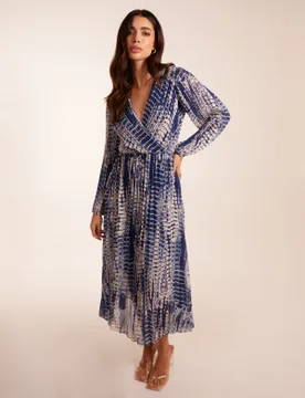 Pleated Abstract Snake Print Wrap Dress - S/M / NAVY - female - Blue Vanilla - FashionsVida