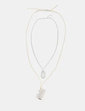 Set mit 2 doppellagigen Halsketten mit Kamm-Anhänger Grau OS - Stradivarius - FashionsVida