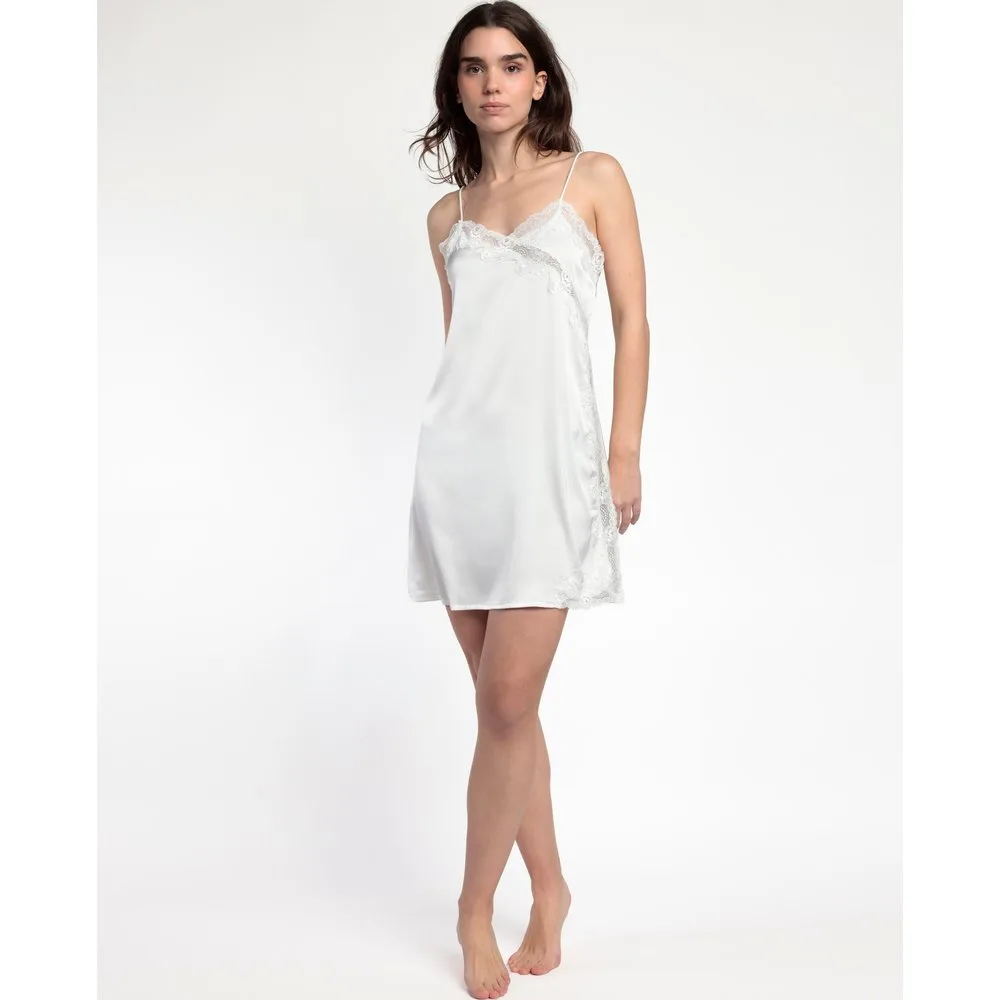 Camisón corto de mujer de tela satén - Admas - FashionsVida