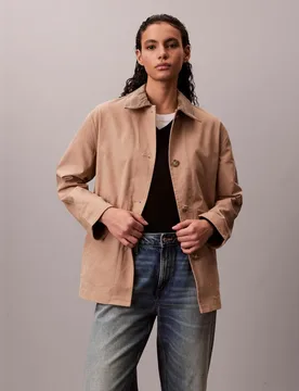 Chaqueta de mujer corta con cuello de pana - Calvin Klein - FashionsVida
