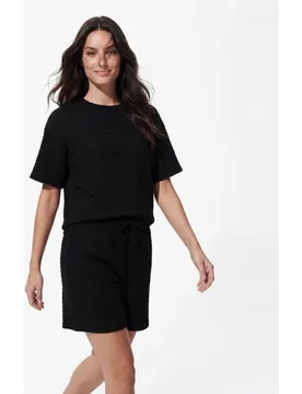 Camiseta de mujer de manga corta con cuello redondo - Pieces - FashionsVida
