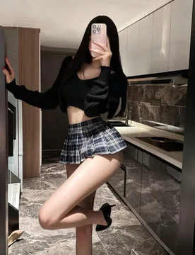 Set (Suéter*1+Minifalda*1) Conjunto de Suéter y Falda Plisada de Cuadros Estilo JK Estudiante con Escote Bajo Cosplay Negro Otoño Petite M - Shein - FashionsVida