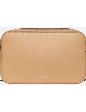 Bolso bandolera - Calvin Klein - FashionsVida