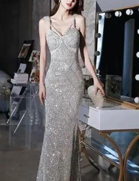 The grand and elegant fishtail design is a dignified glittering halter dress for host's banquet - Aliexpress - FashionsVida