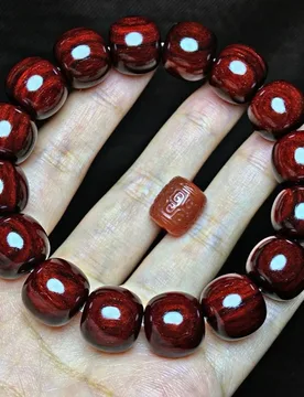 Indian small-leaf rosewood bracelet 1314 vintage-style with a wine red base and gold specks, unisex Buddhist prayer beads - Aliexpress - FashionsVida