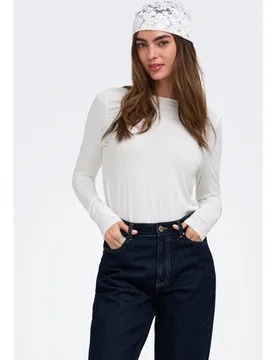 Top de mujer de manga corta con cuello redondo - Only - FashionsVida
