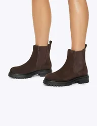 Leather Flat Round Toe Chelsea Boots Brown female