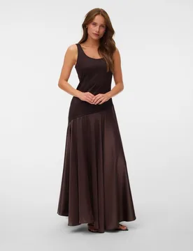 Vestido largo de tirantes - Vero Moda - FashionsVida